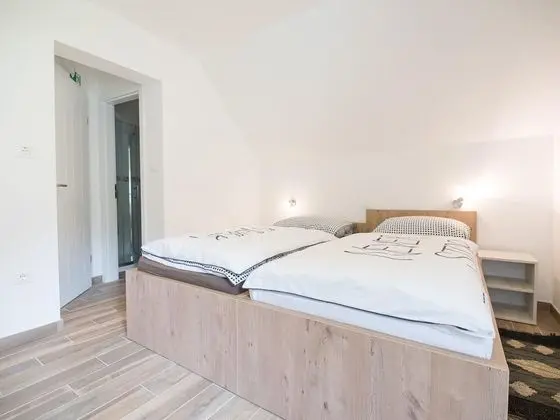 Deluxe Tek Büyük Yataklı Oda, Banyolu/Duşlu, Dağ Manzaralı (Soba Ozebnik in Pihavec)