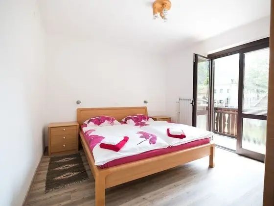 Family Apart Daire, Banyolu/Duşlu, Dağ Manzaralı (Apartma hiša)