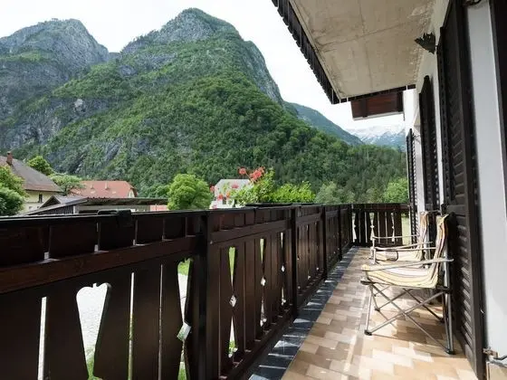 Family Apart Daire, Banyolu/Duşlu, Dağ Manzaralı (Apartma hiša)