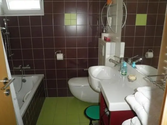 Basic Tek Büyük veya İki Ayrı Yataklı Oda