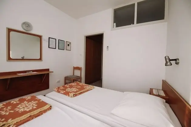 Twin room with sea view (room 3)