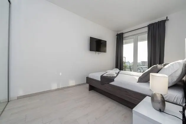 Tek Büyük Yataklı Oda, Balkon