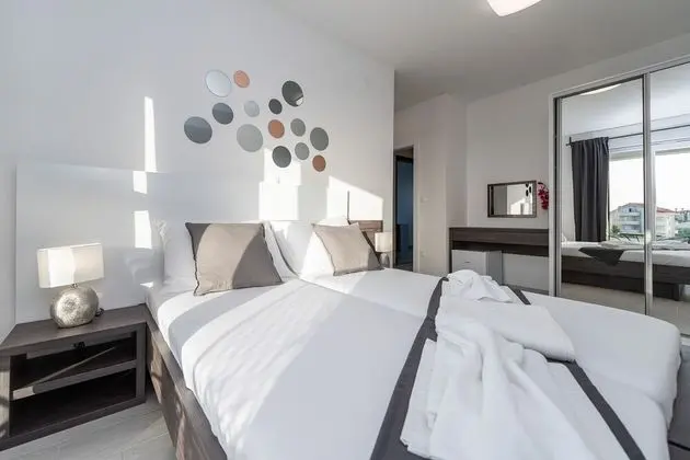 Tek Büyük Yataklı Oda, Balkon