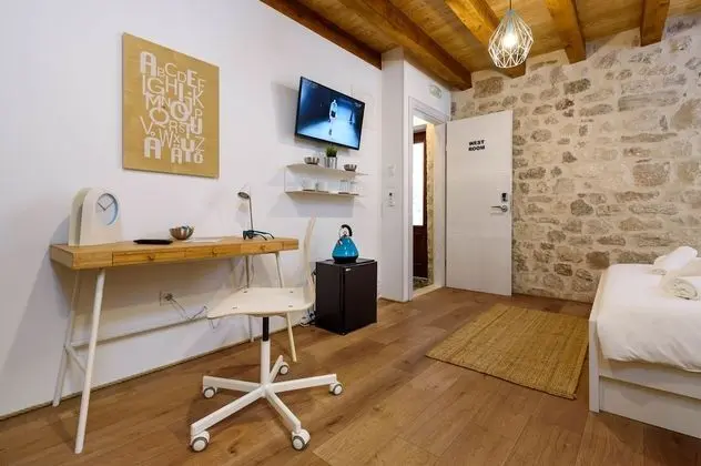 Deluxe Tek Büyük Yataklı Oda