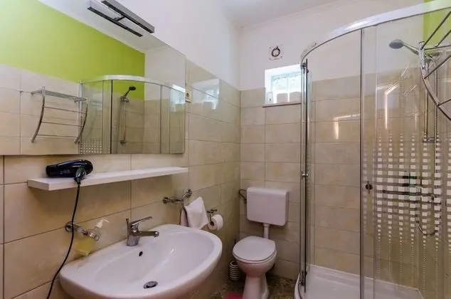 Comfort Tek Büyük veya İki Ayrı Yataklı Oda, Veranda, Bahçe Manzaralı