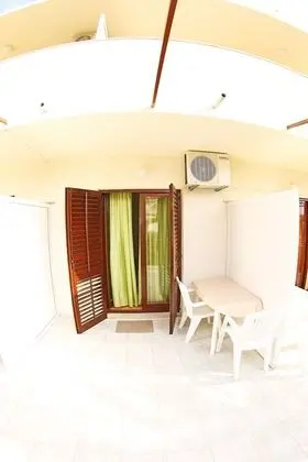 Classic Tek Büyük Yataklı Oda, Balkon, Bahçe Manzaralı