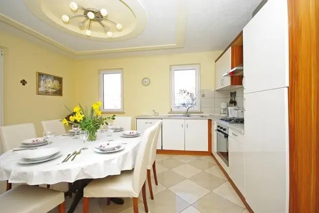 Apart Daire (2-Bedroom Apt with Terrace n Sea View)