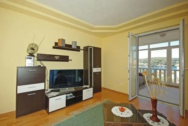 Apart Daire (2-Bedroom Apt with Terrace n Sea View)