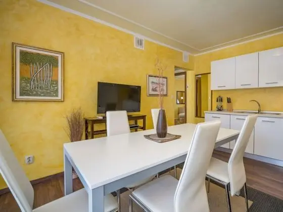 Apart Daire, 2 Yatak Odası, Sigara İçilmez, Balkon