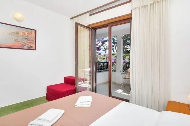 Stüdyo, Deniz Manzaralı