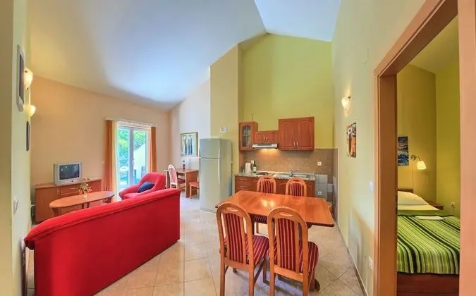 Apart Daire, 2 Yatak Odası, Balkon, Deniz Manzaralı