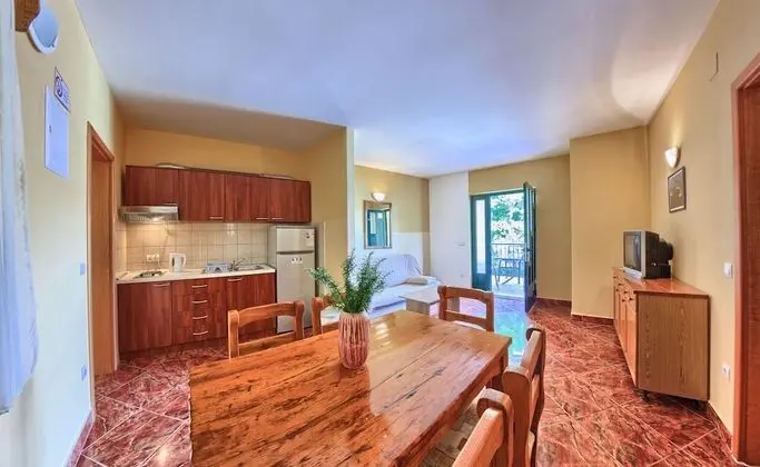 Apart Daire, 2 Yatak Odası, Balkon, Deniz Manzaralı