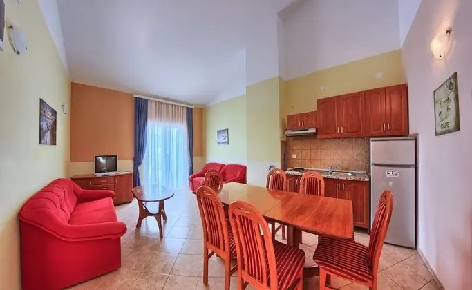 Apart Daire, 2 Yatak Odası, Balkon, Deniz Manzaralı