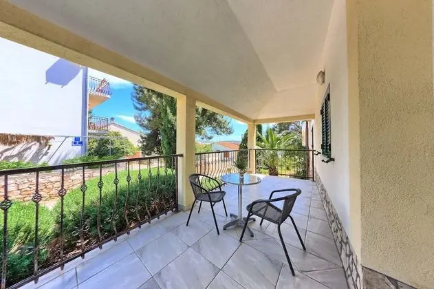 Deluxe Tek Büyük Yataklı Oda, Balkon (Partial sea view)