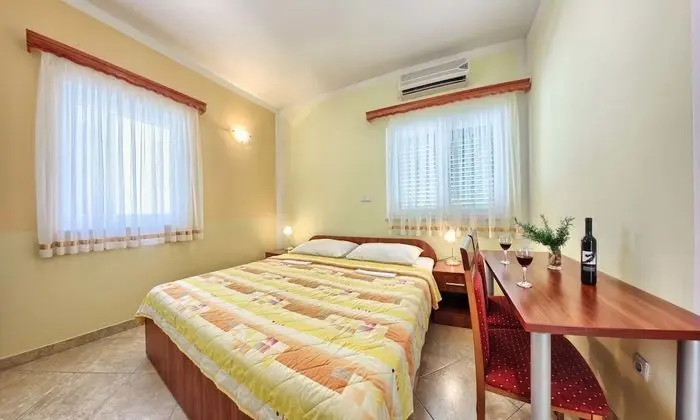 Deluxe Tek Büyük Yataklı Oda, Balkon (Partial sea view)