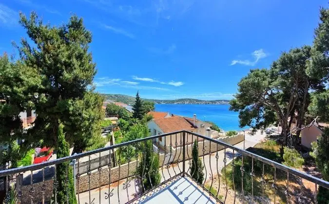 Deluxe Tek Büyük Yataklı Oda, Balkon (Partial sea view)