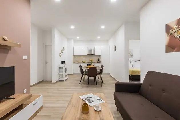 Apart Daire (Comfort Two Bedroom Apartment with Ba)