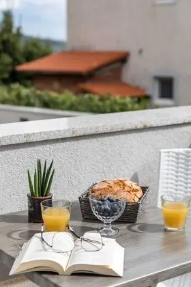 Apart Daire (Premium One Bedroom Apartment with Ba)