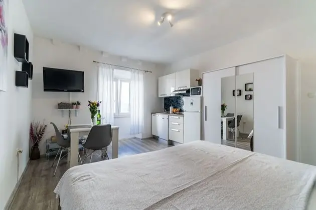 Stüdyo (Studio Apartment)
