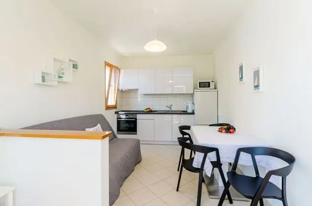 Apart Daire (One Bedroom Apartment with Terrace an)