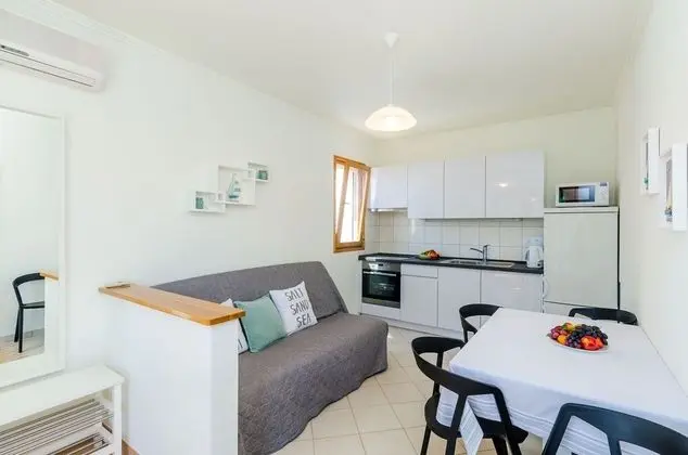 Apart Daire (One Bedroom Apartment with Terrace an)