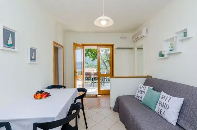 Apart Daire (One Bedroom Apartment with Terrace an)