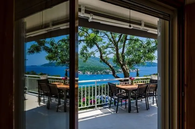 Apart Daire (One Bedroom Apartment with Terrace an)