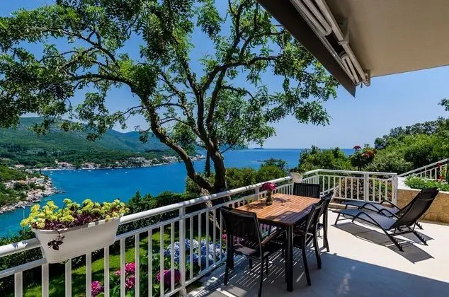 Apart Daire (One Bedroom Apartment with Terrace an)