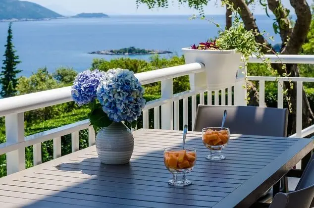 Apart Daire (One Bedroom Apartment with Terrace an)