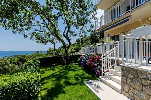 Apart Daire (One Bedroom Apartment with Terrace an)