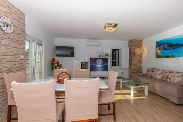 Apartment, 2 Bedrooms (3)