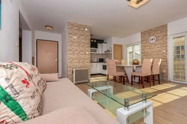 Apartment, 2 Bedrooms (3)