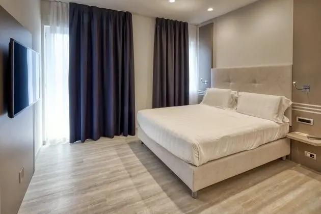 Junior Süit, 1 En Büyük (King) Boy Yatak