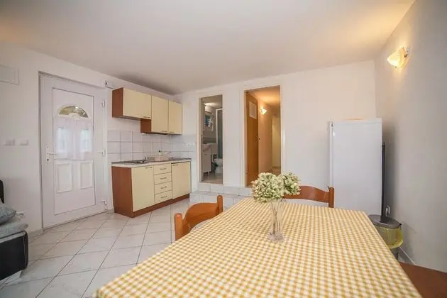 Apart Daire, 1 Çift Kişilik Yatak ve Çekyat