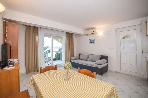 Apart Daire, 1 Çift Kişilik Yatak ve Çekyat
