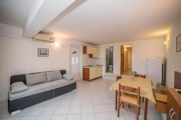 Apart Daire, 1 Çift Kişilik Yatak ve Çekyat