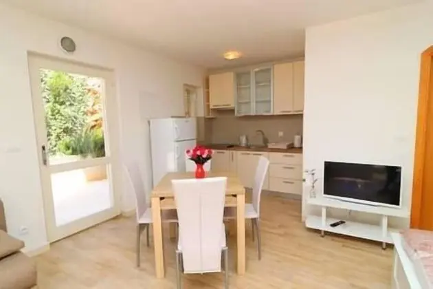 Stüdyo (Studio Apartment with Terrace)