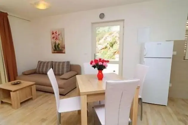 Stüdyo (Studio Apartment with Terrace)