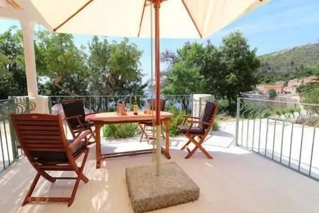 Stüdyo (Studio Apartment with Terrace)