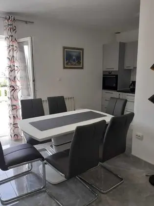 Apart Daire (Apartment Nikola)