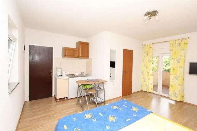 Stüdyo (1st Floor)