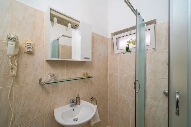 Stüdyo, Balkon, Kısmi Deniz Manzaralı