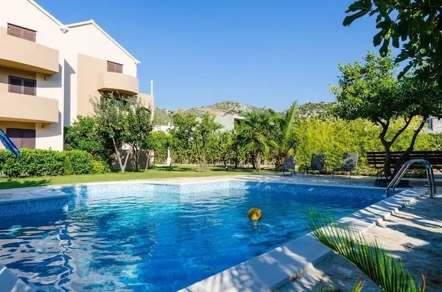 Apart Daire (Premium Two Bedroom w Swimming Pool)