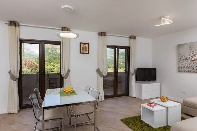 Apart Daire (Premium Two Bedroom w Swimming Pool)