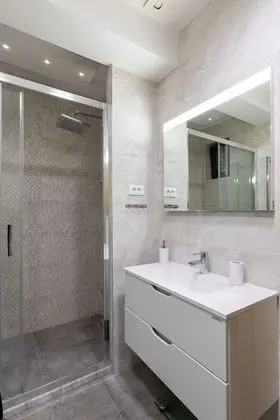 Apart Daire (Premium Two Bedroom w Swimming Pool)