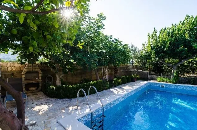 Apart Daire (Premium Two Bedroom w Swimming Pool)