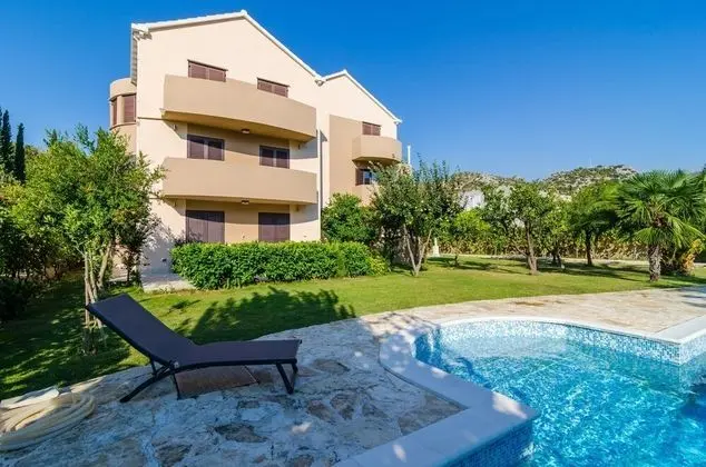 Apart Daire (Premium Two Bedroom w Swimming Pool)