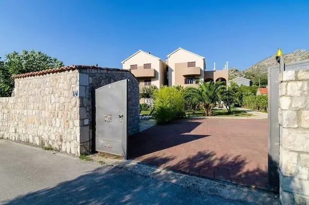 Apart Daire (Premium Two Bedroom w Swimming Pool)