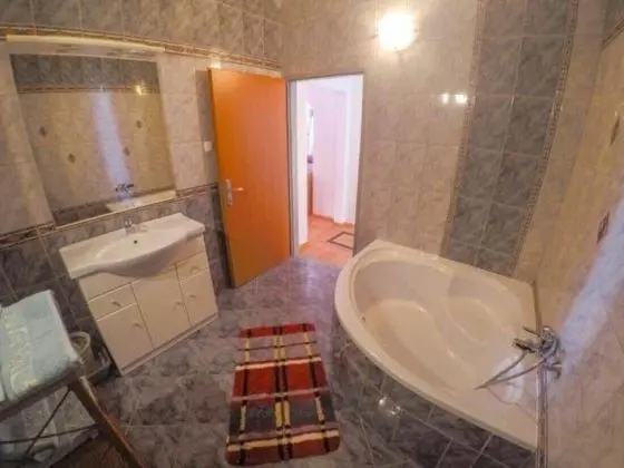 Apart Daire, 2 Yatak Odası (1)