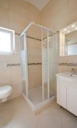 Apart Daire, 2 Yatak Odası (2)